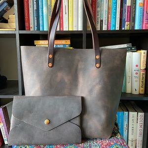 KMM & Co. Classic Leather Tote and Envelope Clutch in Dark Roast - Like New!
